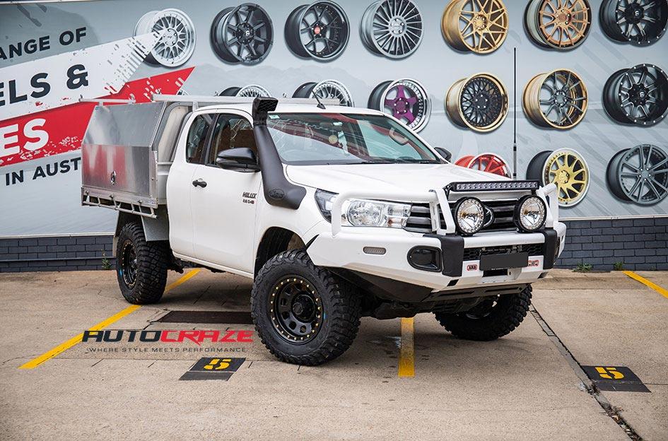 TOYOTA HILUX N80 4WD D LOCKER BLACK